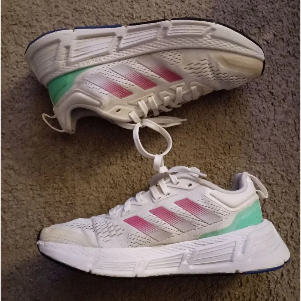 Adidas Questar Womens HP2431 White Running Sneakers Size 8 PRE-OWNED